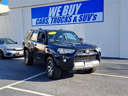 Used 2017 Toyota 4Runner 4WD image 1