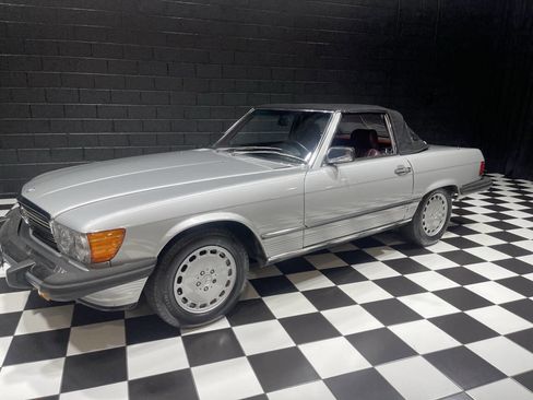 Used 1988 Mercedes-Benz 560 SL image 96