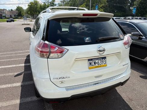 Used 2015 Nissan Rogue SV w/ SV Premium Package AWD/4WD image 9