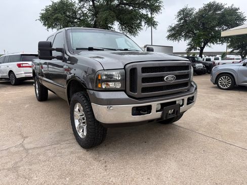 Used 2006 Ford F250 4x4 Crew Cab Super Duty image 1