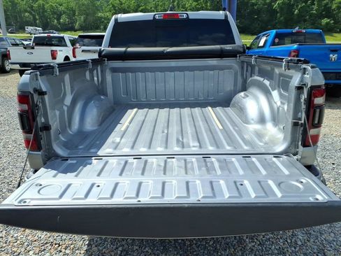 Used 2022 RAM 1500 Laramie AWD/4WD image 22