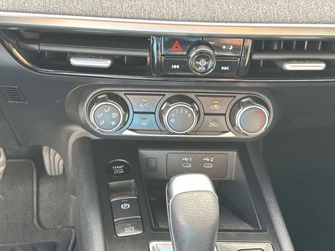 Used 2025 Nissan Kicks SV FWD image 18