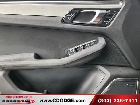 Used 2017 Porsche Macan GTS AWD/4WD image 15