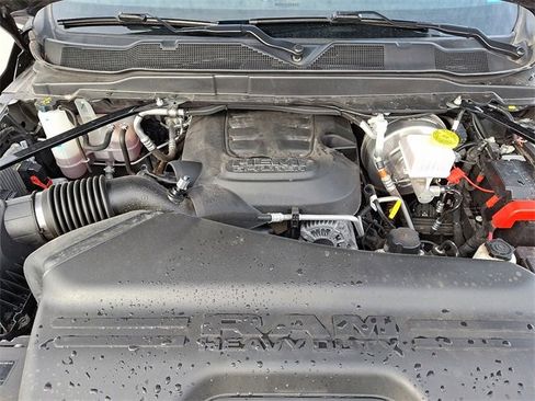 Used 2024 RAM 2500 Tradesman w/ Chrome Appearance Group image 29