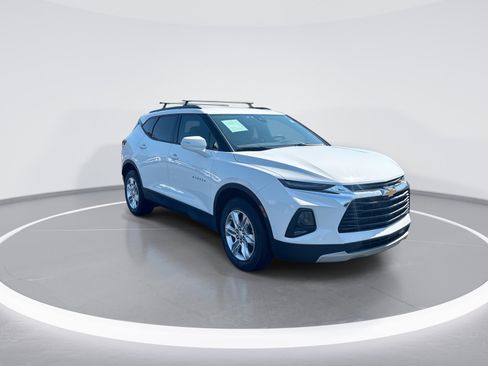 Used 2021 Chevrolet Blazer LT FWD image 2
