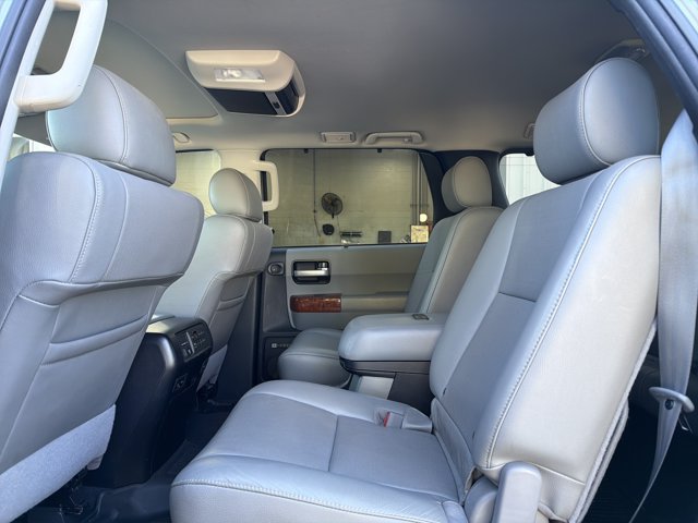Used 2020 Toyota Sequoia Platinum AWD/4WD image 23