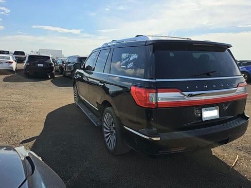 Used 2018 Lincoln Navigator Reserve w/ Technology Package AWD/4WD image 3