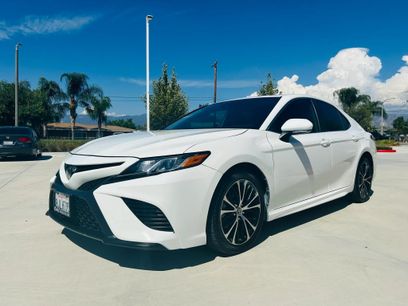Used 2019 Toyota Camry SE w/ Convenience Package