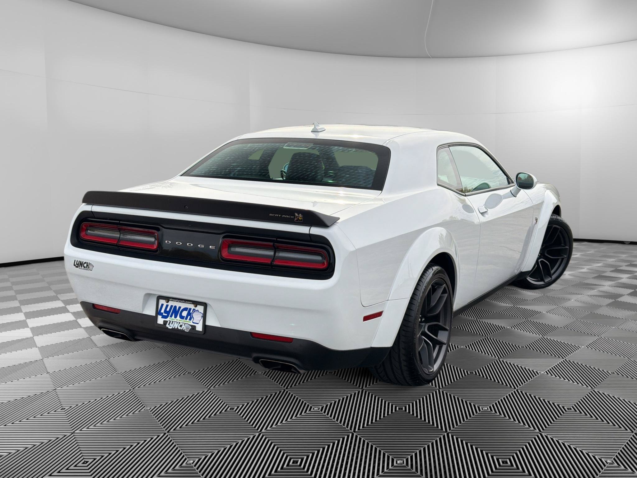 Used 2021 Dodge Challenger R/T Scat Pack RWD image 4