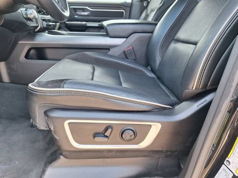 Used 2024 RAM 1500 Laramie RWD image 29