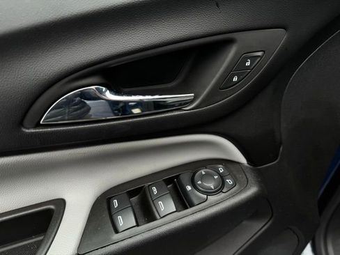 Used 2024 Chevrolet Equinox LT image 14