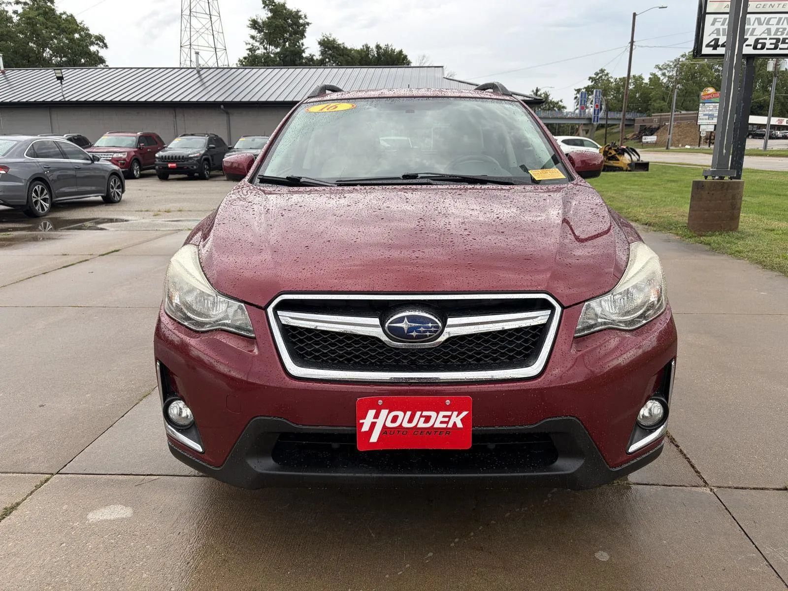 Used 2016 Subaru Crosstrek 2.0i Premium AWD/4WD image 2