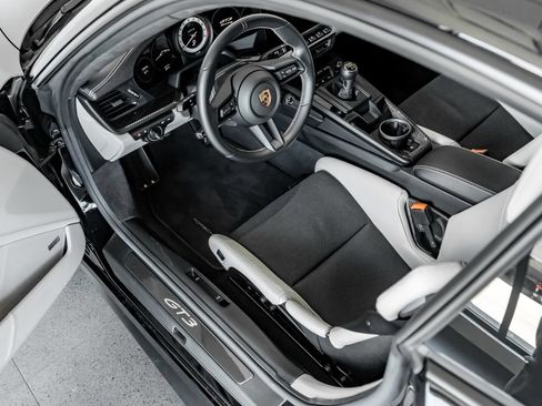 Certified 2024 Porsche 911 GT3 RWD image 4