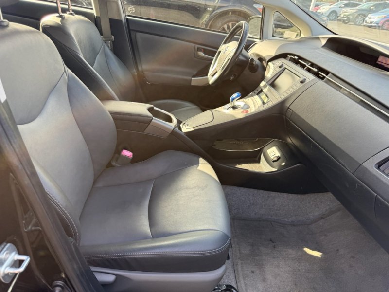 Used 2012 Toyota Prius Four w/ Deluxe Solar Roof Pkg FWD image 25