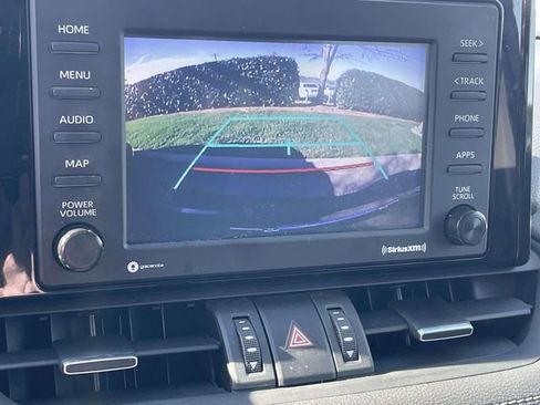 Used 2021 Toyota RAV4 XLE Premium image 36