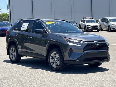Used 2024 Toyota RAV4 LE AWD/4WD image 15
