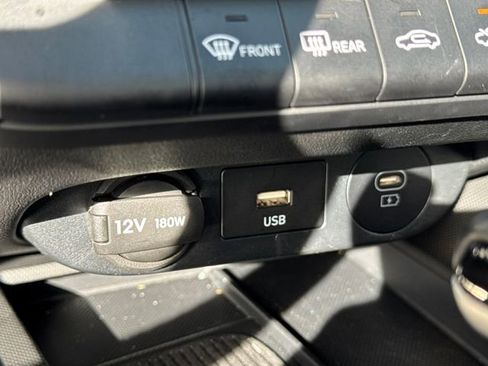 Certified 2025 Hyundai Elantra Sport image 26