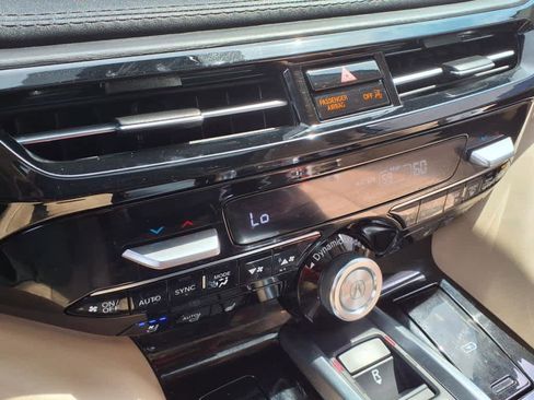 Certified 2024 Acura MDX SH-AWD w/ Advance Package image 19