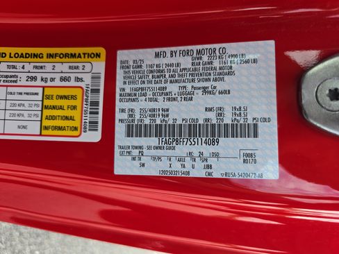 Used 2025 Ford Mustang GT Premium RWD image 32