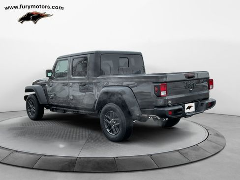 New 2026 Jeep Gladiator Sport AWD/4WD image 5