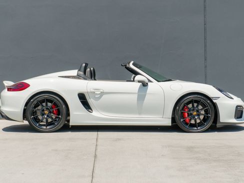 Used 2016 Porsche Boxster Spyder RWD image 7