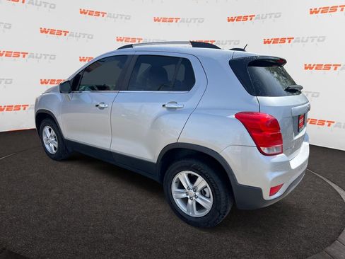 Used 2018 Chevrolet Trax LT w/ LT Convenience Package AWD/4WD image 3