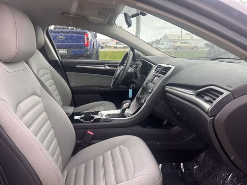 Used 2014 Ford Fusion S FWD image 18