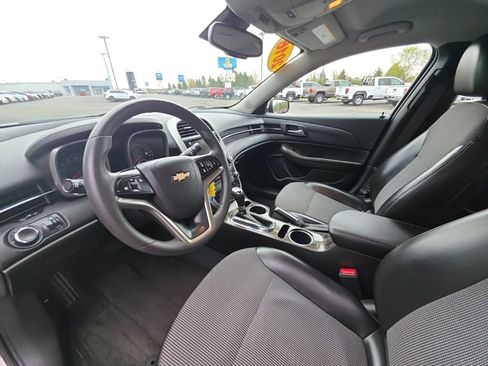 Used 2016 Chevrolet Malibu LT FWD image 17