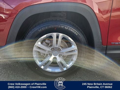 Used 2020 GMC Terrain SLE image 17