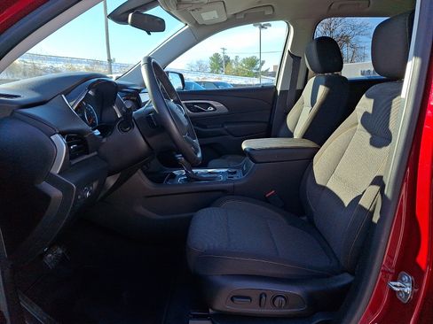 Used 2020 Chevrolet Traverse LT w/ Driver Confidence II Package image 14