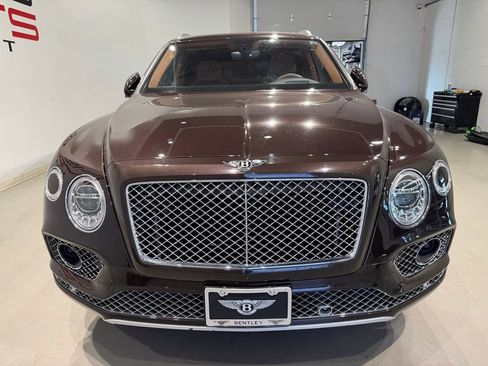 Used 2018 Bentley Bentayga AWD/4WD image 4