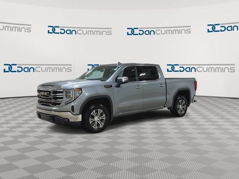 Used 2025 GMC Sierra 1500 SLT AWD/4WD image 4