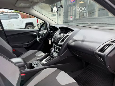 Used 2014 Ford Focus SE w/ SE Sport Package FWD image 22