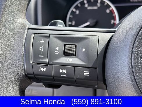 Used 2023 Nissan Rogue S FWD image 12