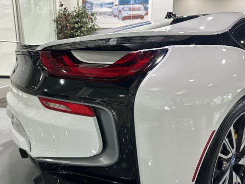 Used 2015 BMW i8 AWD/4WD image 27