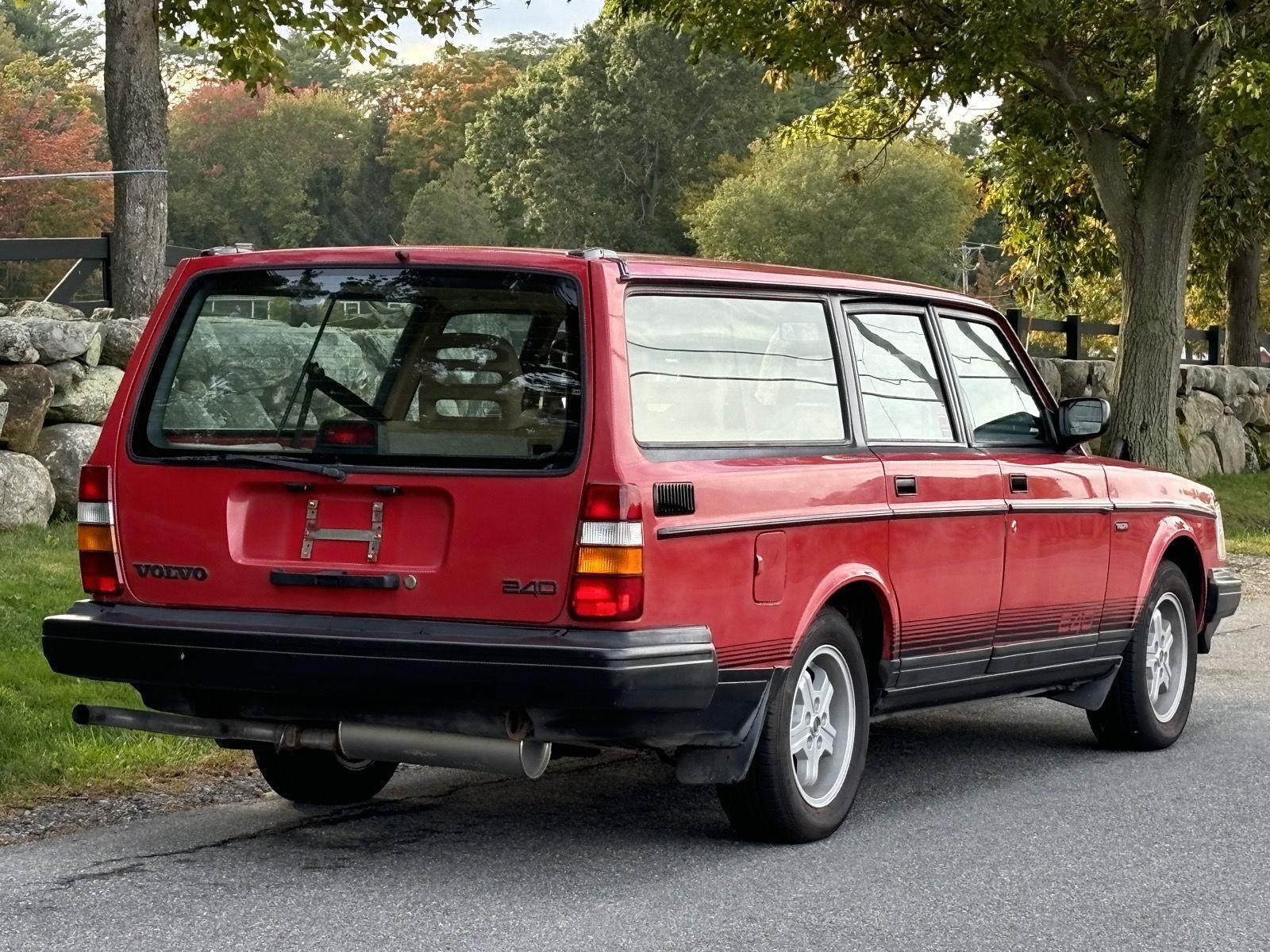 Used 1991 Volvo 240 Wagon RWD image 4