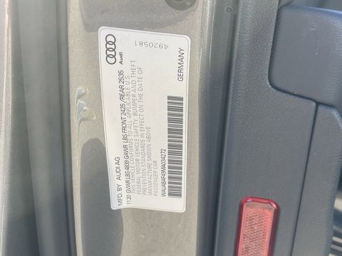 Used 2021 Audi A4 2.0T Premium w/ Convenience Package image 34