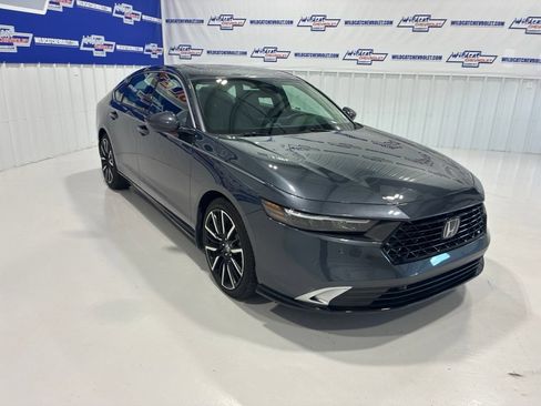 Used 2024 Honda Accord Touring image 8