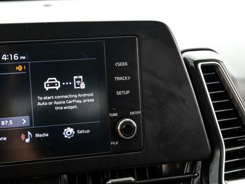 Used 2023 Kia Sportage LX AWD/4WD image 23
