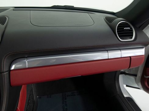 Certified 2024 Porsche 718 Cayman S RWD image 39