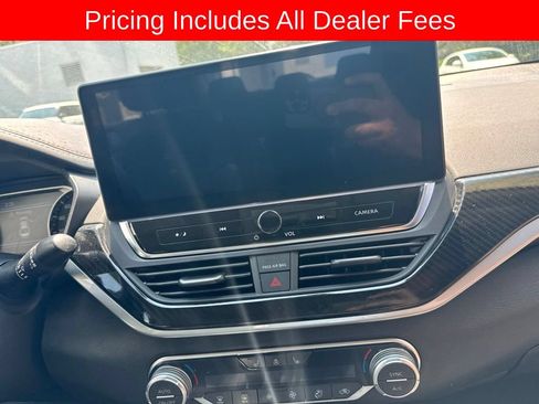 Certified 2023 Nissan Altima 2.0 SR FWD image 10