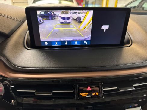 Certified 2023 Acura MDX SH-AWD w/ Technology Package image 19