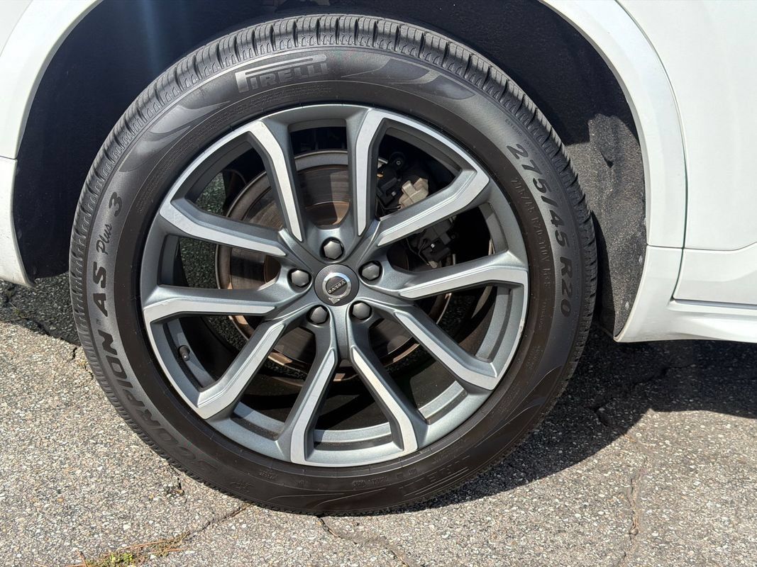 Used 2018 Volvo XC90 T6 Momentum w/ Convenience Package AWD/4WD image 12