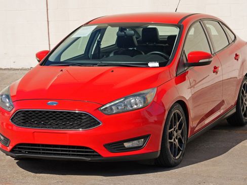 Used 2016 Ford Focus SE w/ Equipment Group 201A FWD image 40