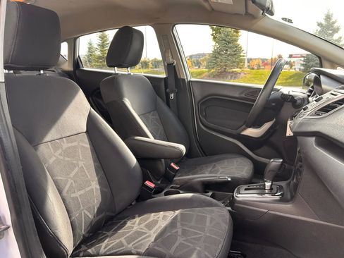Used 2012 Ford Fiesta SE image 17