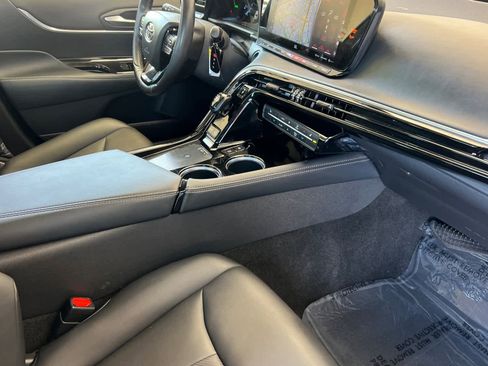 Used 2021 Toyota Mirai w/ Advanced Technology Package RWD image 16