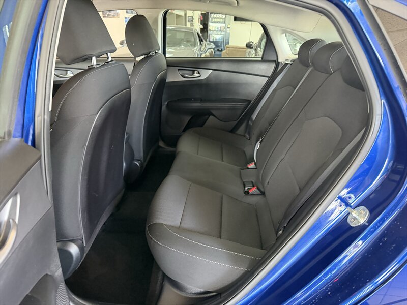 Used 2021 Kia Forte LXS FWD image 22