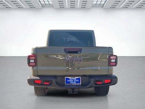 New 2025 Jeep Gladiator Rubicon image 5