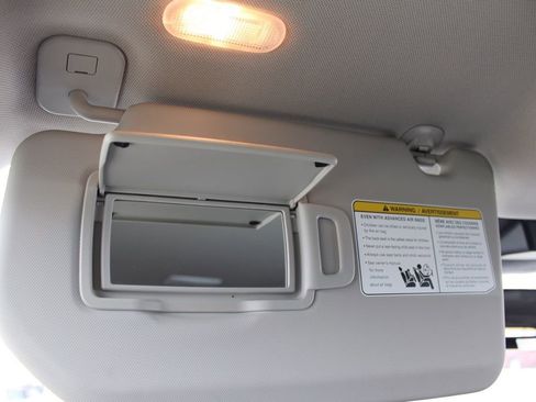 Used 2021 Nissan Rogue SV image 43