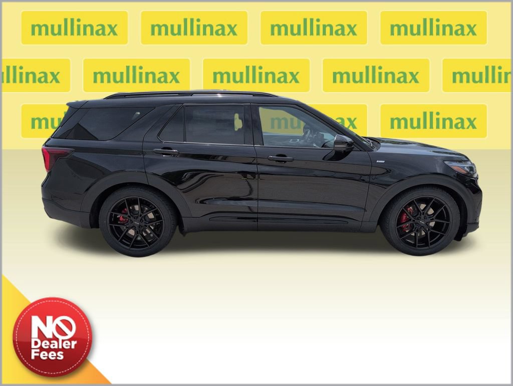 New 2026 Ford Explorer ST-Line w/ ST-Line Street Pack RWD image 2